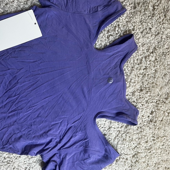LULULEMON SHOULDER CUT OUT YOGA 
T SHIRT SIZE 4 NWT - Picture 8 of 9